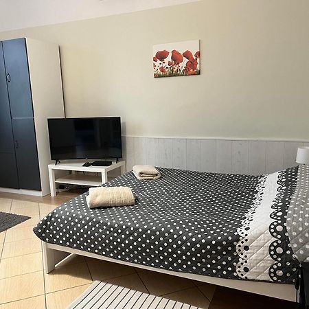 Idill Apartmanhaz B&B Tiszafüred المظهر الخارجي الصورة