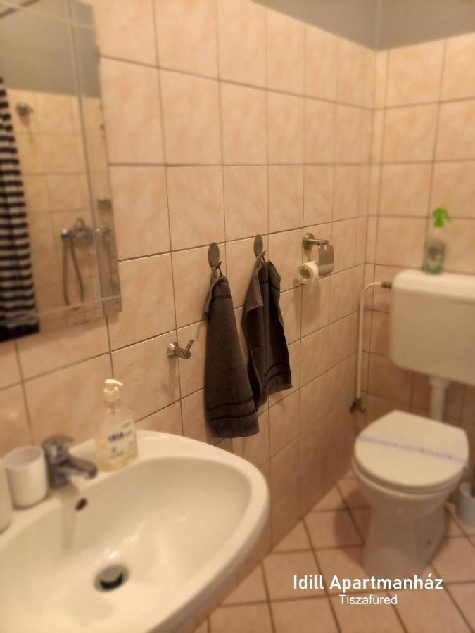 Idill Apartmanhaz B&B Tiszafüred المظهر الخارجي الصورة