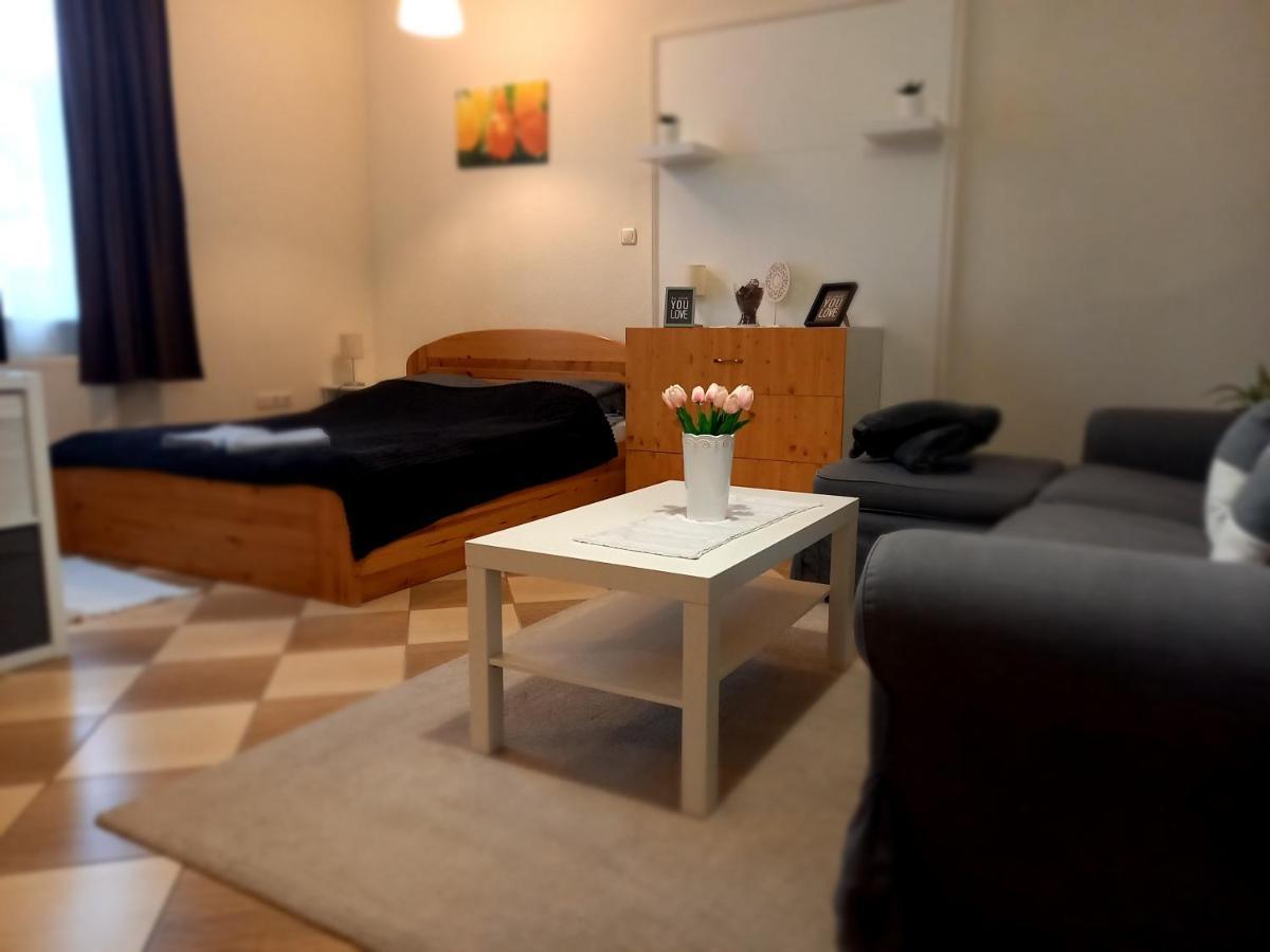 Idill Apartmanhaz B&B Tiszafüred المظهر الخارجي الصورة