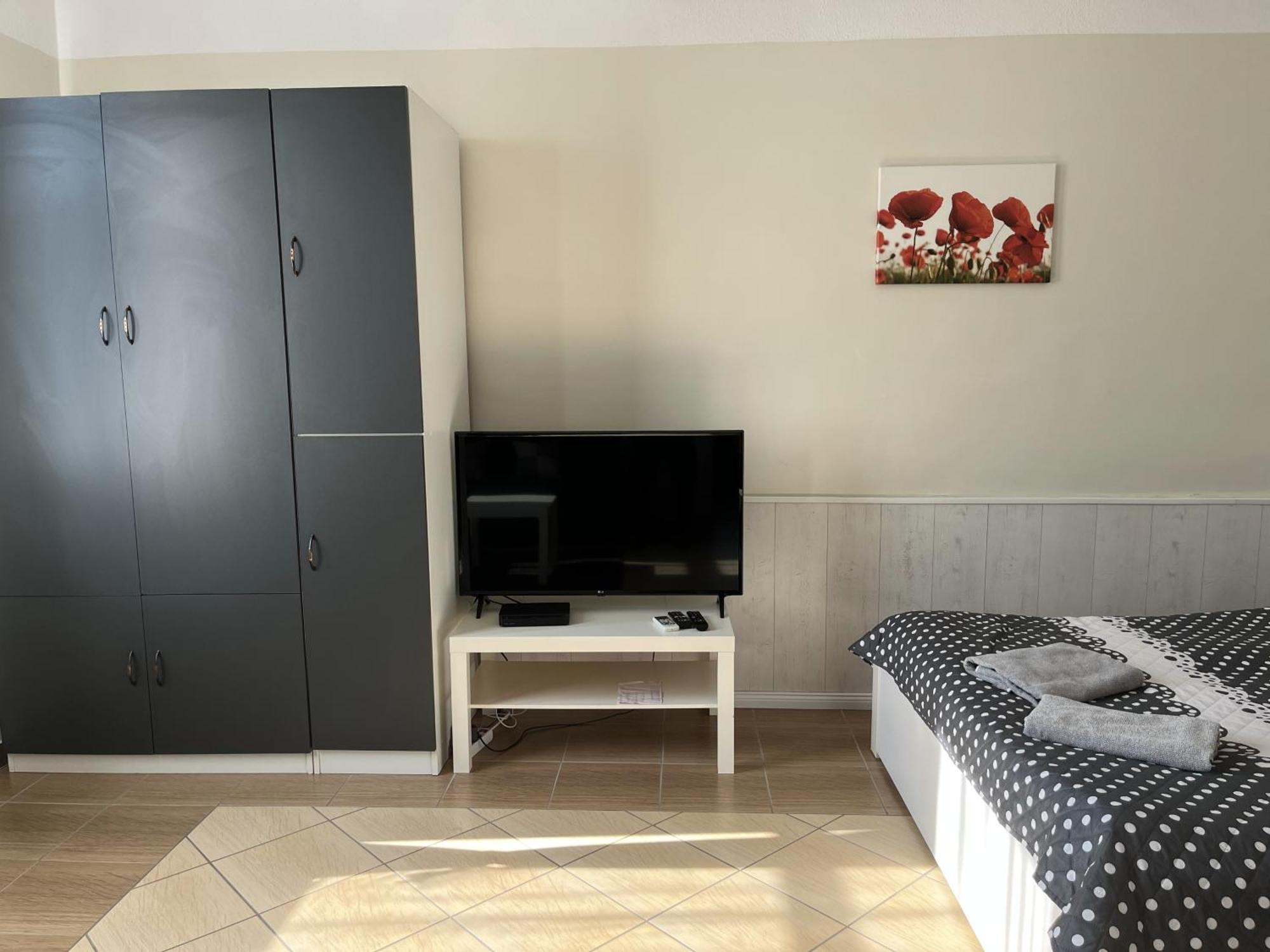 Idill Apartmanhaz B&B Tiszafüred المظهر الخارجي الصورة