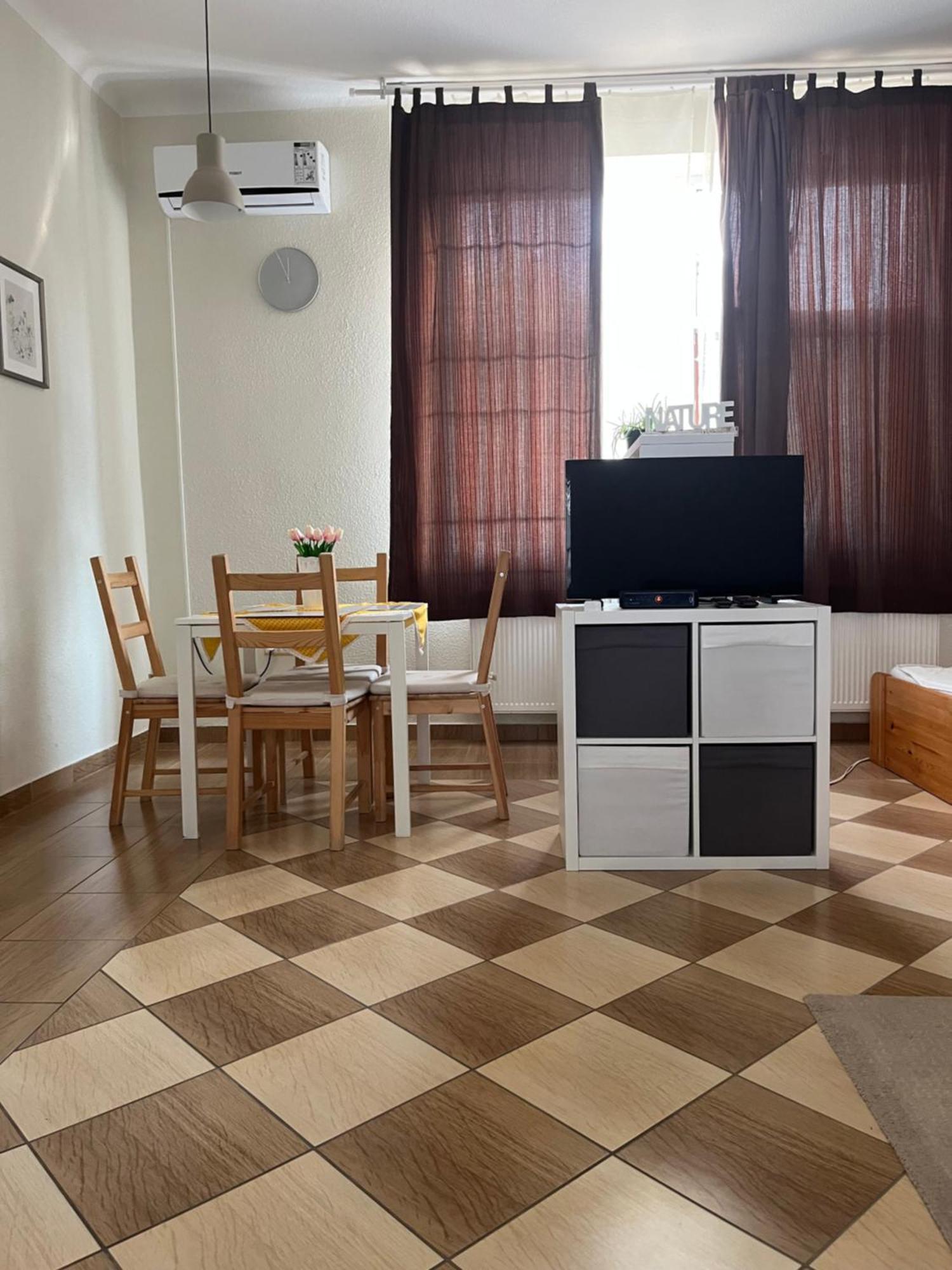 Idill Apartmanhaz B&B Tiszafüred المظهر الخارجي الصورة